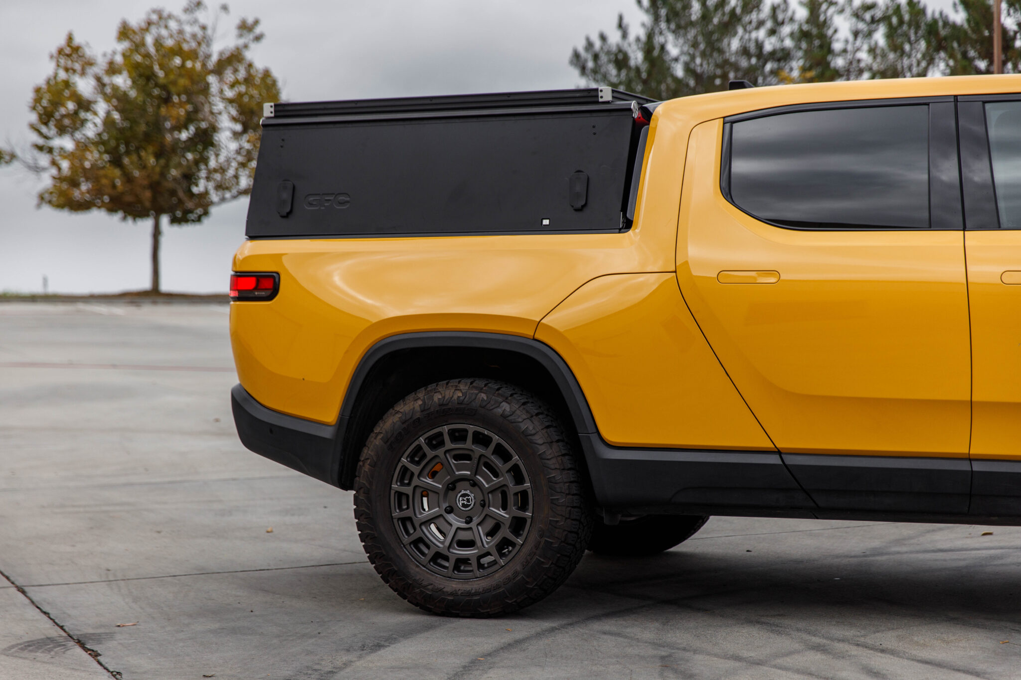 GoFastCampers Unveils Custom Camper and Topper for the Rivian R1T