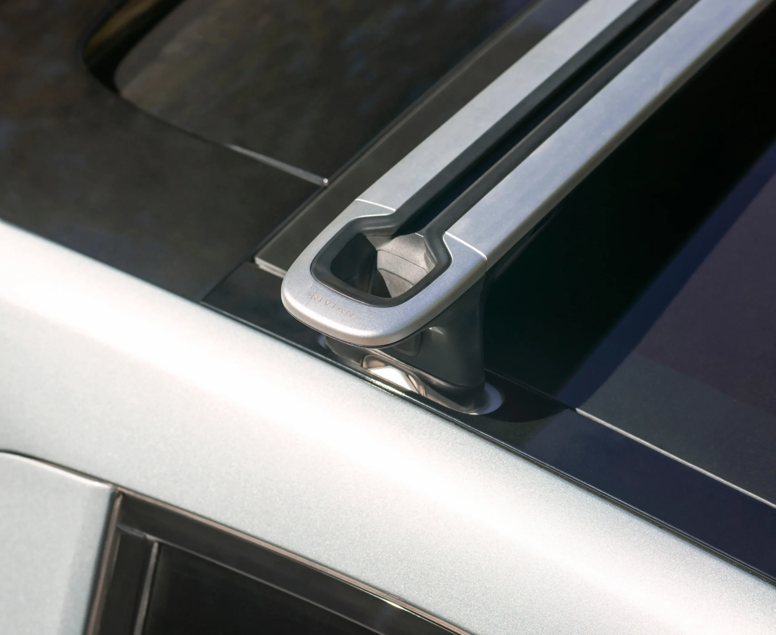 R1 Cargo Crossbars Silver