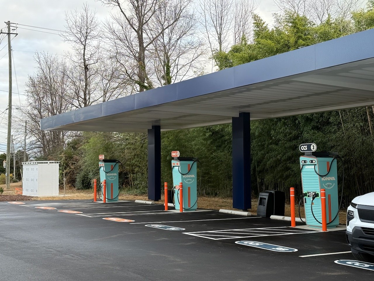 IONNA Rechargery features CCS and NACS dispensers