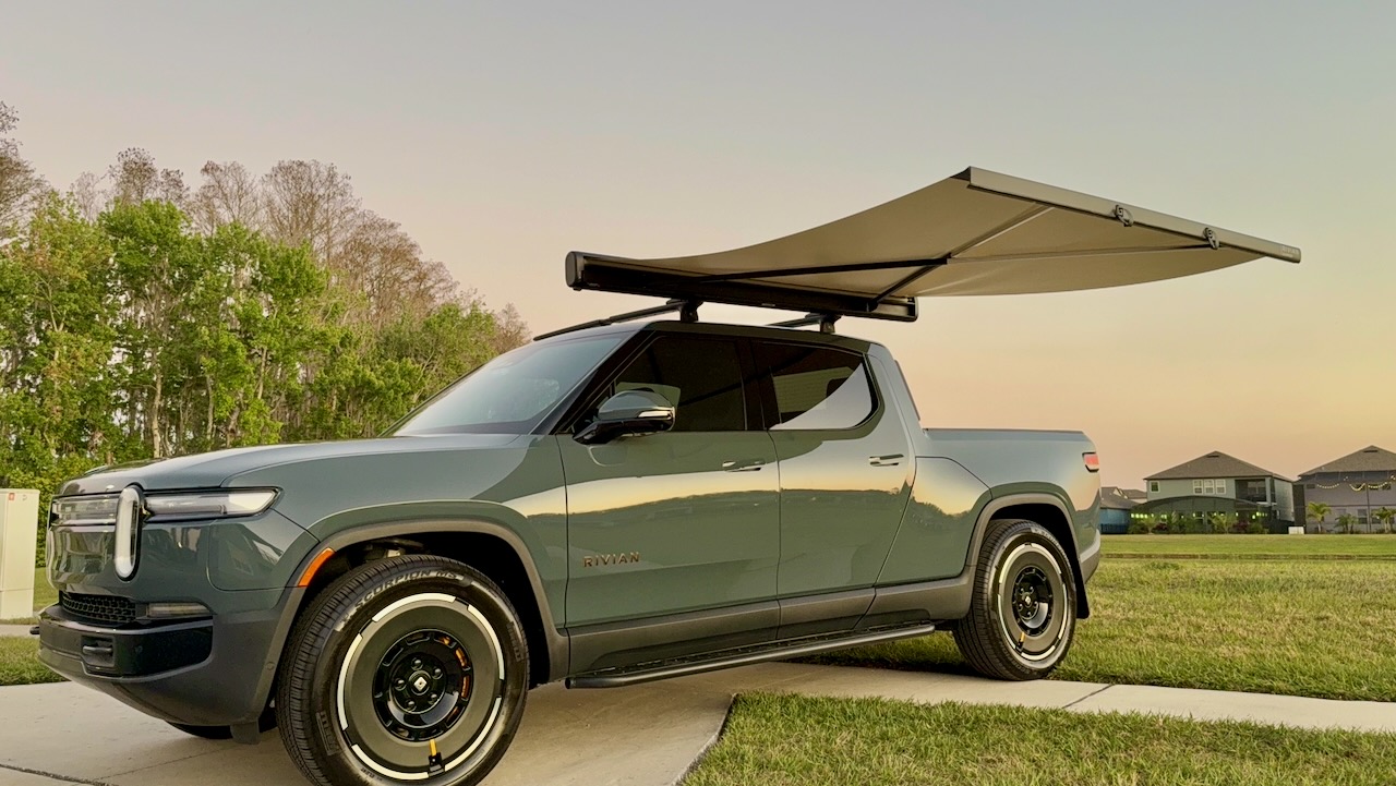 Kammok Crosswing Awning for Rivian