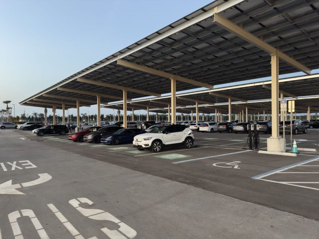 /kWh to Charge at Universal Epic Universe Theme Park?