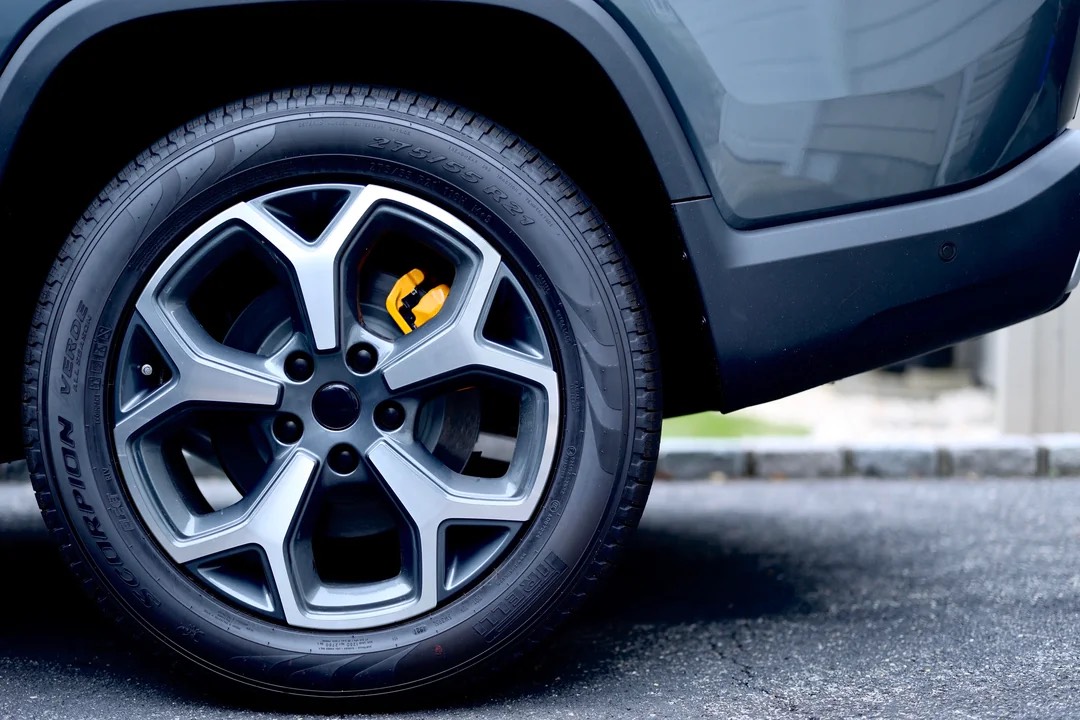 Rivian 21" Aero