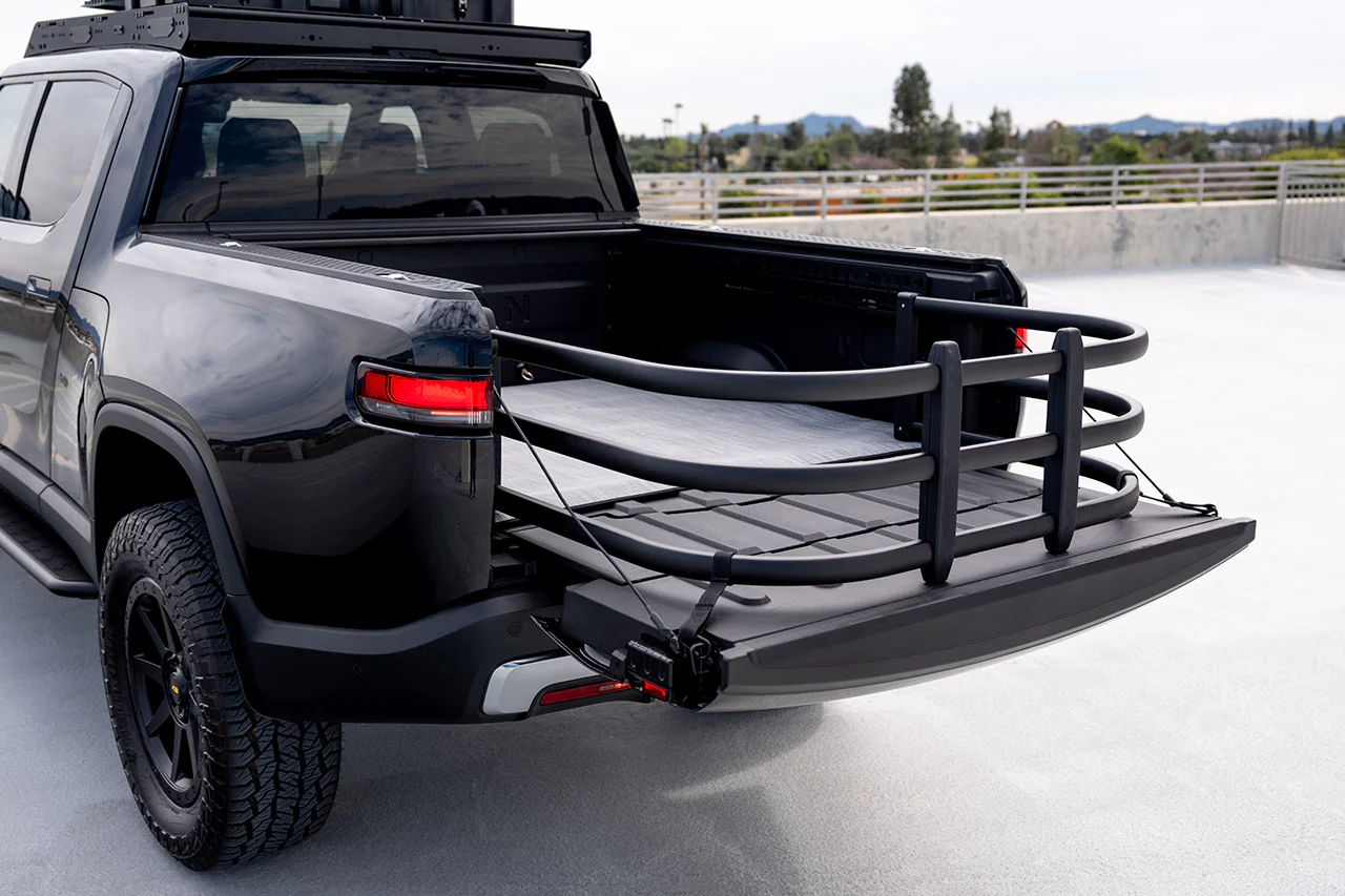Rivian R1T Bed Extender by EV Sportline