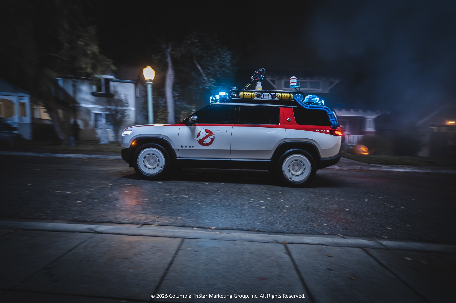 Ecto-R1 side profile